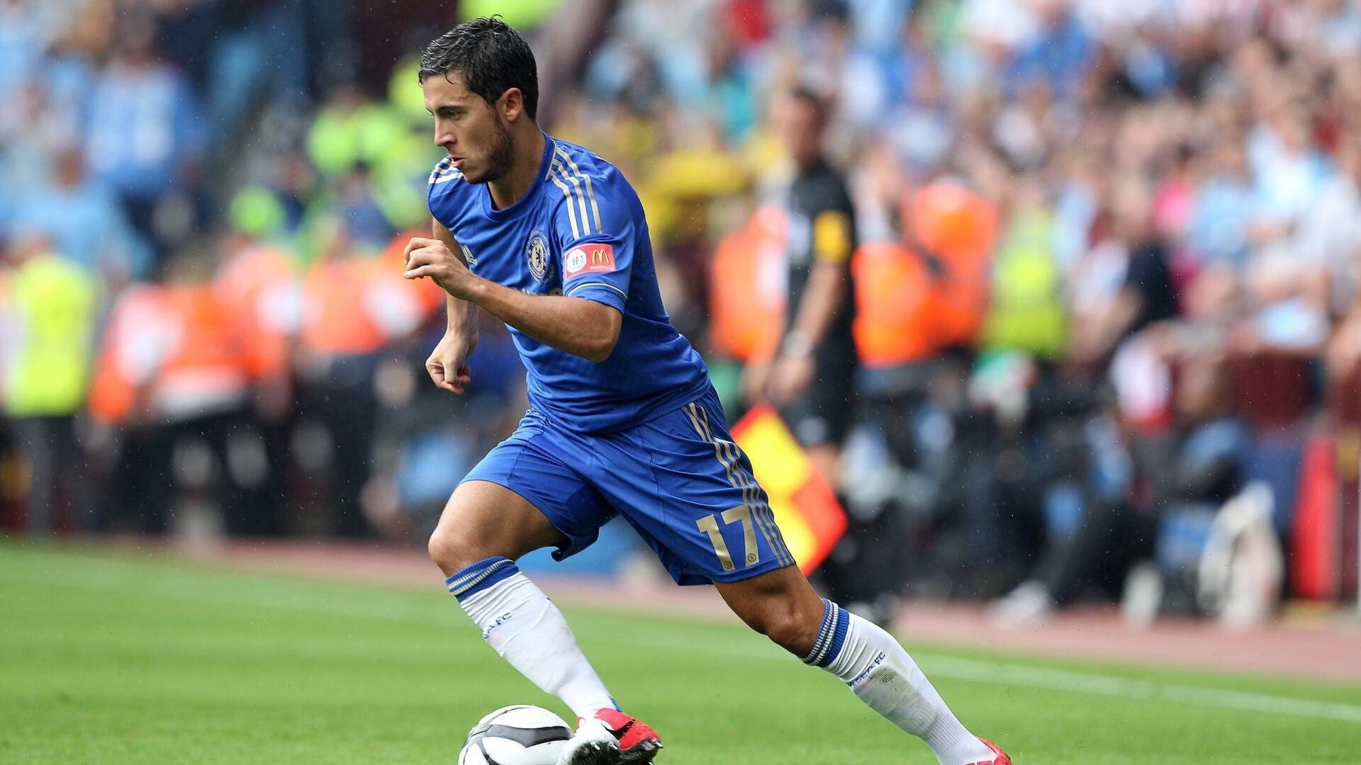 哈兰德的进攻预判能力让中后卫防守压力陡增,哈兰德进球集锦