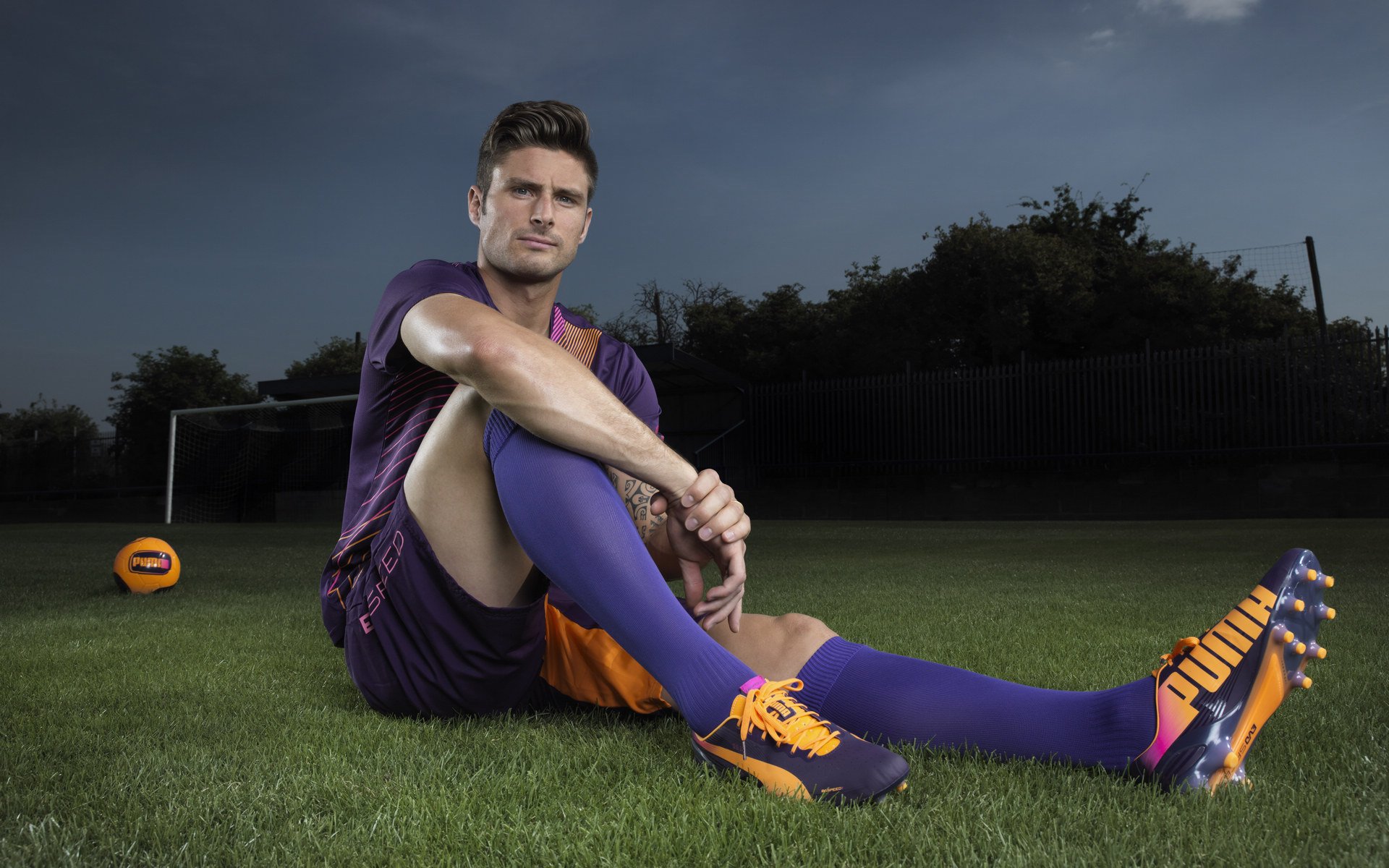 外媒爆料：斯卢茨基或离开申花回欧洲执教，卢斯基金会