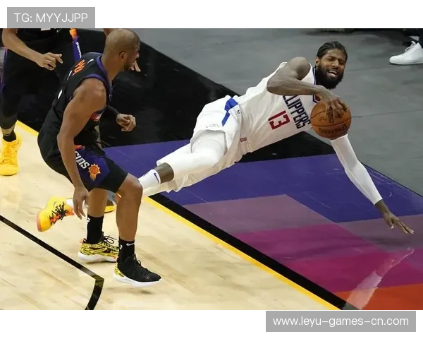 乔治强突分球激活快船进攻